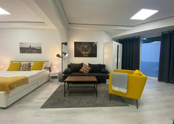 Chice, Urbane Oase Mit Arbeitsplatz *