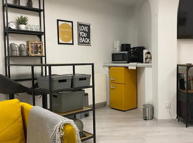 ホームステイ Chice, Urbane Oase Mit Arbeitsplatz トロイスドルフ